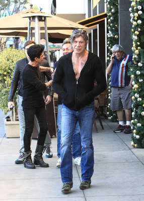 Mickey Rourke puzzle G1070036