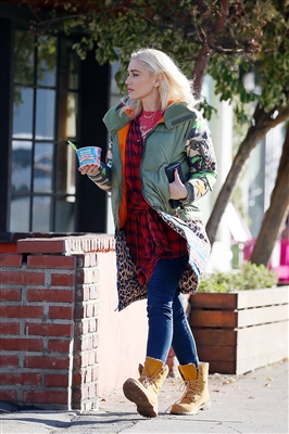 Gwen Stefani tote bag #G1271658