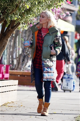 Gwen Stefani tote bag #G1271662