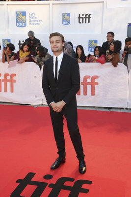 Douglas Booth Poster G1387001