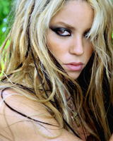 Shakira Longsleeve T-shirt #2094669