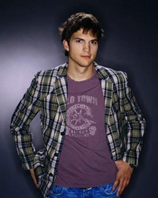 Ashton Kutcher t-shirt