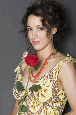 Jennifer Beals Poster G1888704 - IcePoster.com