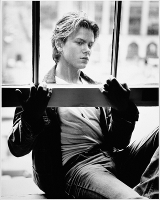 River Phoenix Poster G2283157 - IcePoster.com