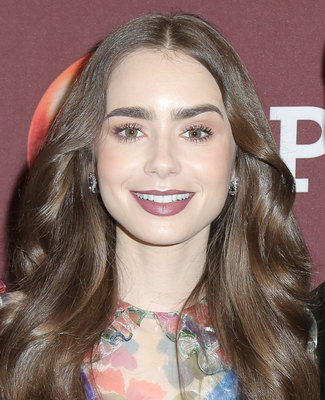 Lily Collins Poster G2475346