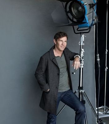 Dennis Quaid poster with hanger