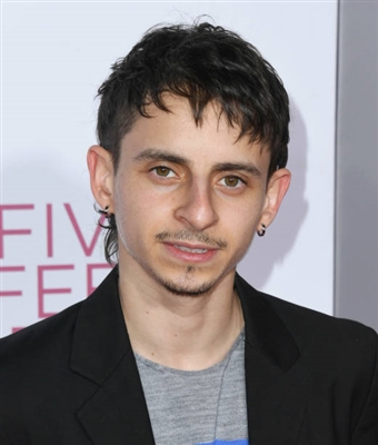 Moises Arias Poster G2588481