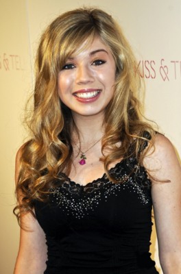 Jennette McCurdy Stickers G293180