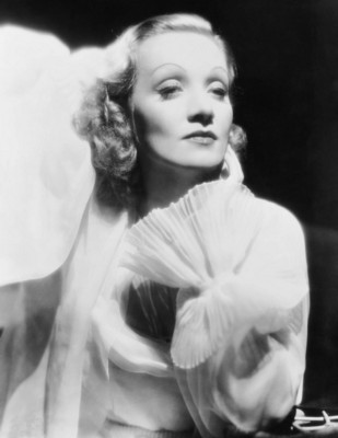 Marlene Dietrich puzzle G309394