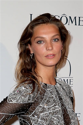 Daria Werbowy wooden framed poster