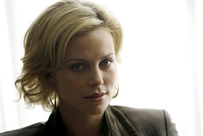 Charlize Theron Poster G397794 Iceposter Com