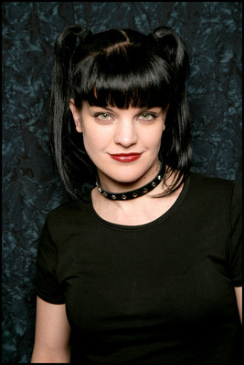 Pauley Perrette Mouse Pad G427916