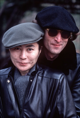 John Lennon and Yoko Ono puzzle G442068