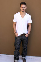 Ryan Guzman sweatshirt #923059