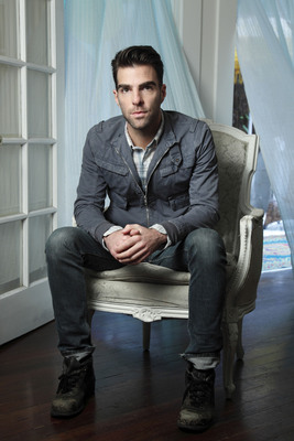 Zachary Quinto Stickers G529346