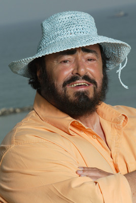 Luciano Pavarotti magic mug #G531755