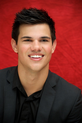 Taylor Lautner magic mug #G601511