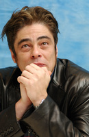 Benicio Del Toro magic mug #G606070