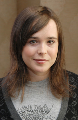 Ellen Page magic mug #G608168