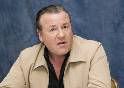 Ray Winstone Poster G627838