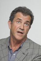 Mel Gibson hoodie #1074640