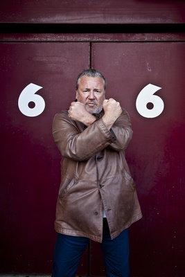 Ray Winstone Poster G640774