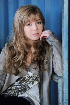 Jennette McCurdy Stickers G665404