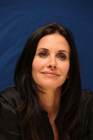 Courteney Cox t-shirt #1131076