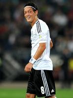 Mesut Ozil Longsleeve T-shirt #1149723