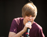 Justin Bieber sweatshirt #1418684
