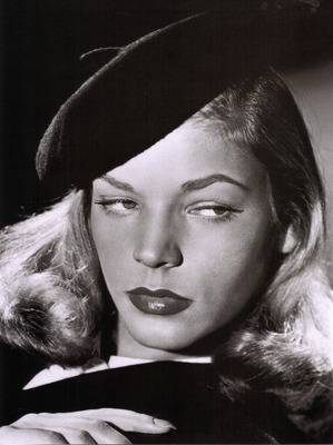 Lauren Bacall Mouse Pad G932732